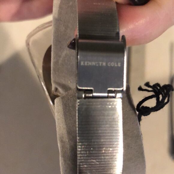 Kenneth Cole Watch - Picture 3 of 4
